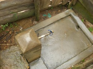 Realizzazione acqua a Kimbulu Butembo 010